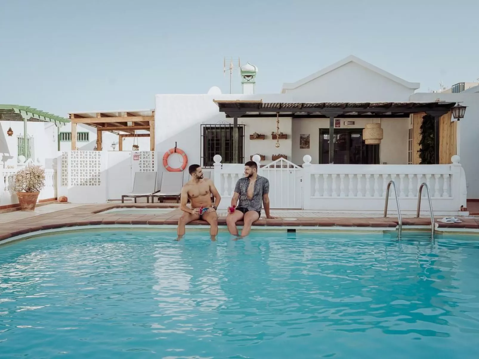 Ferienbungalow mit Grill, Garten und Terrasse-Buiten