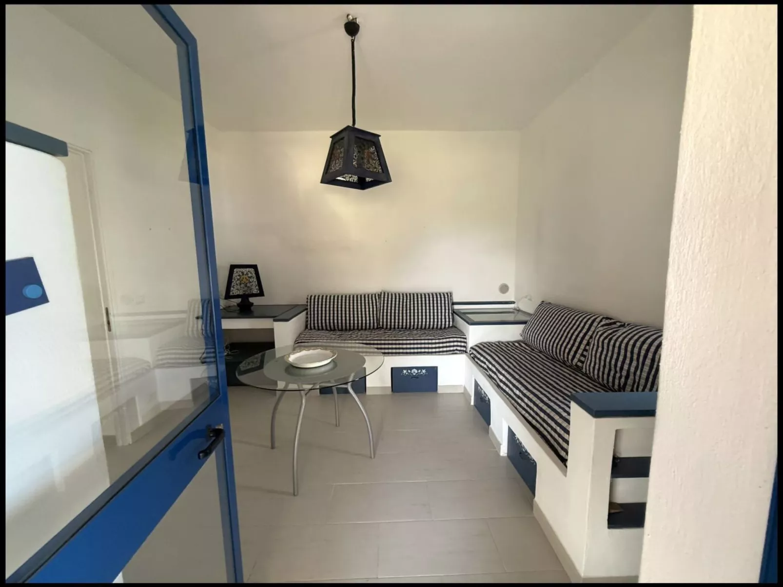 Villa in Panoramasprache, nur wenige Minuten vom Meer entfernt-Image-tags.info