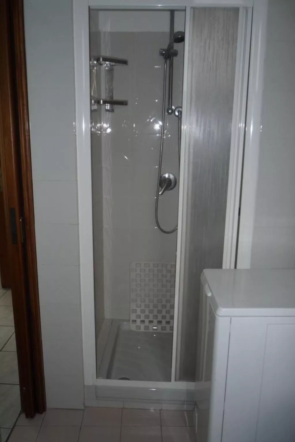 Ruby Ein-Schlafzimmer-Apartment-Binnen