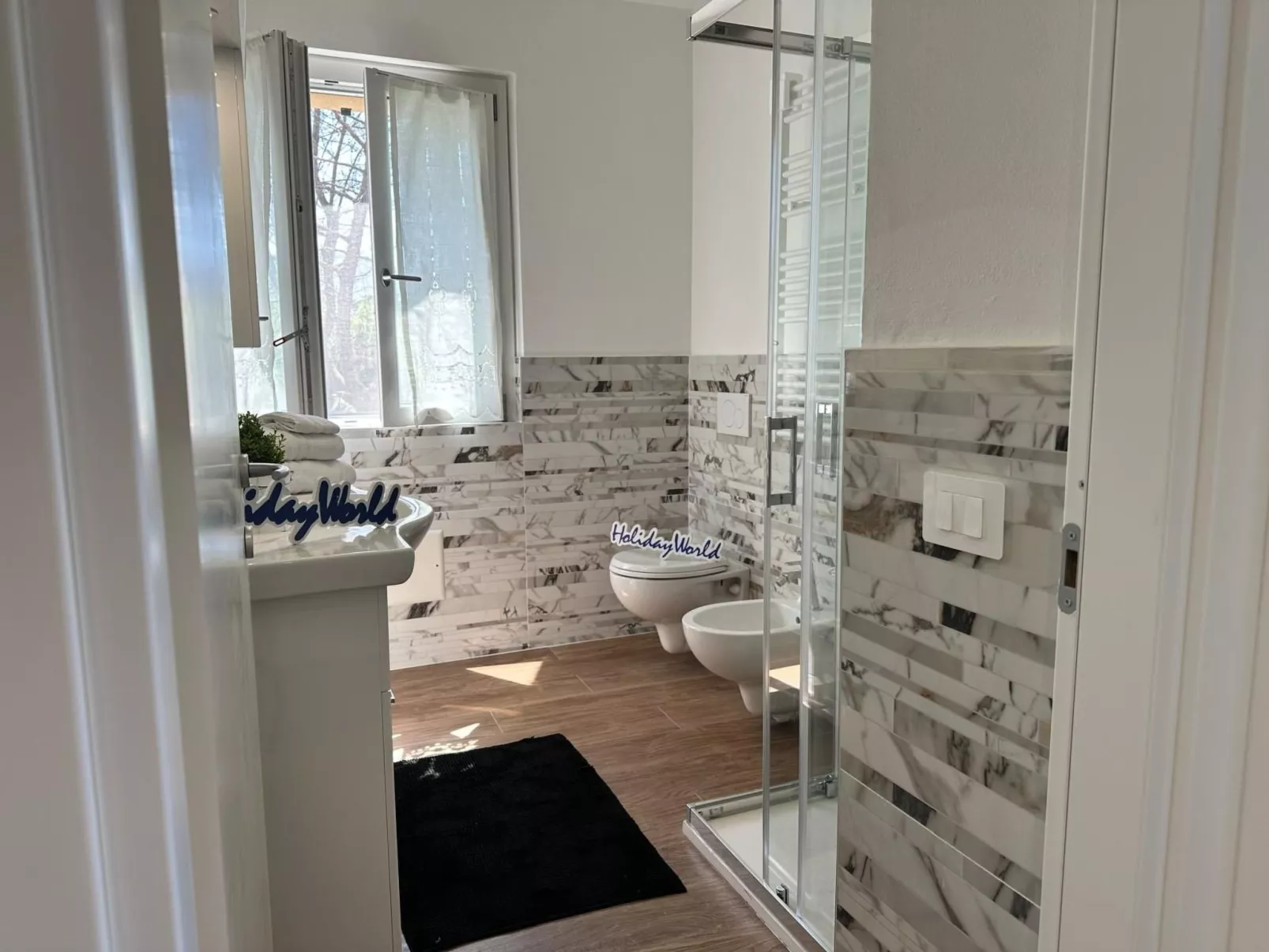 Oltre il Mare von Holiday World-Binnen