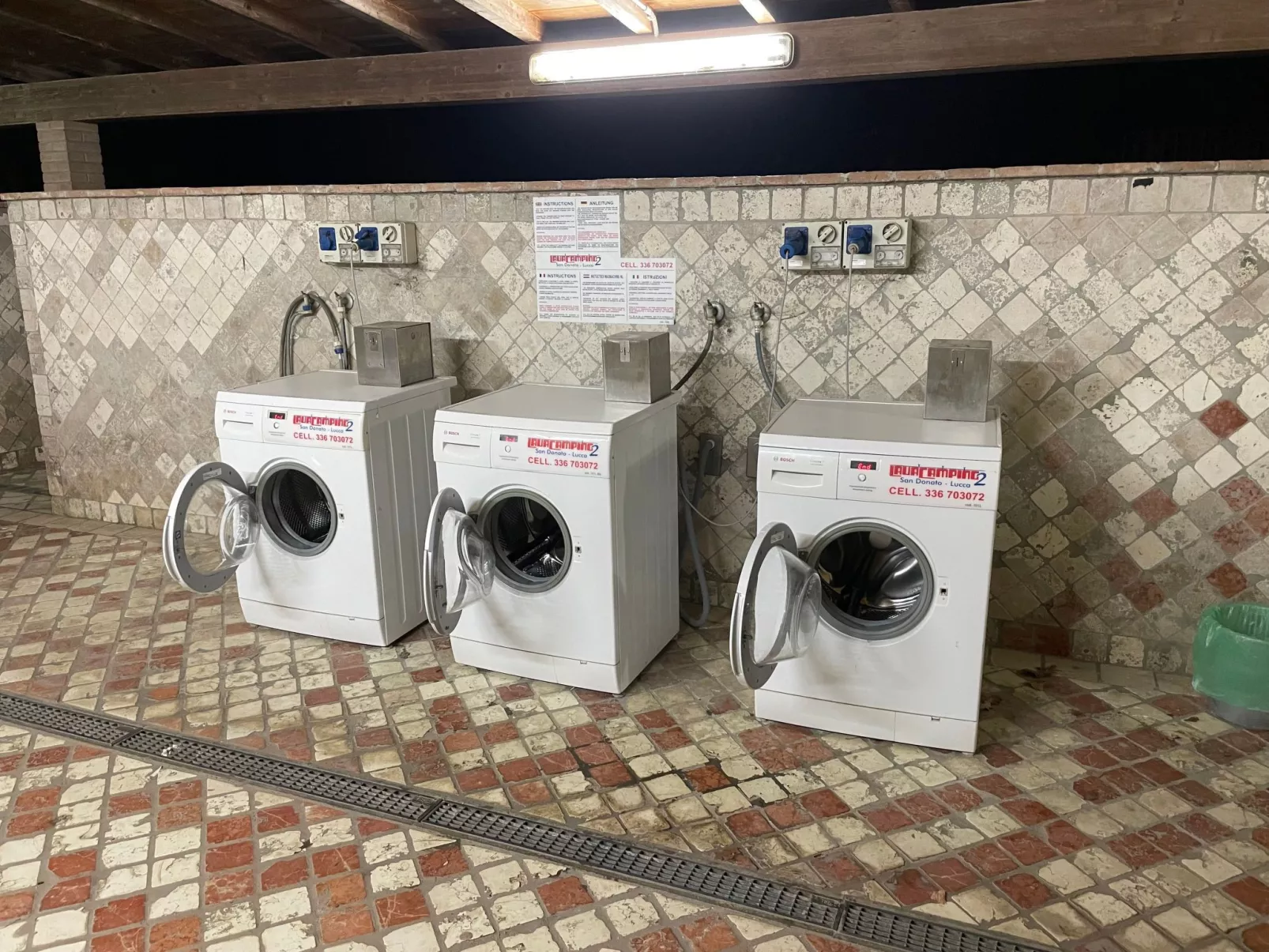 Schönes Haus in Viareggio mit privatem Parkplatz - Buiten