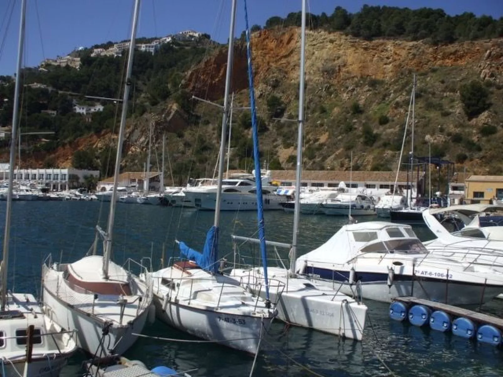 Bauernhof "Masía del Barranco".-Image-tags.info