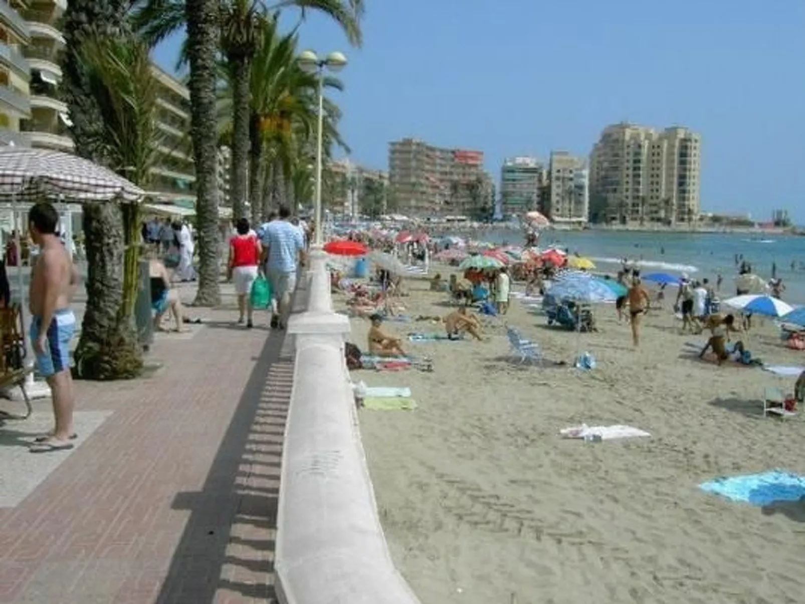 "Yovalu1" mit Balkon-Buiten