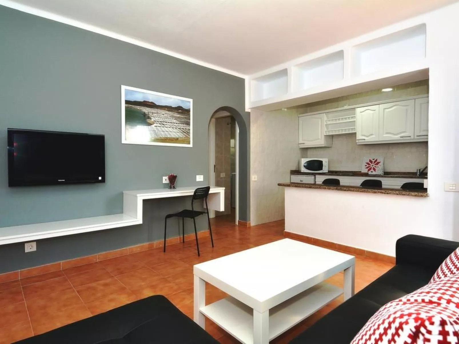 Wohnung mit Terrasse für 2 Erwachsene und 1 Kind-Image-tags.info