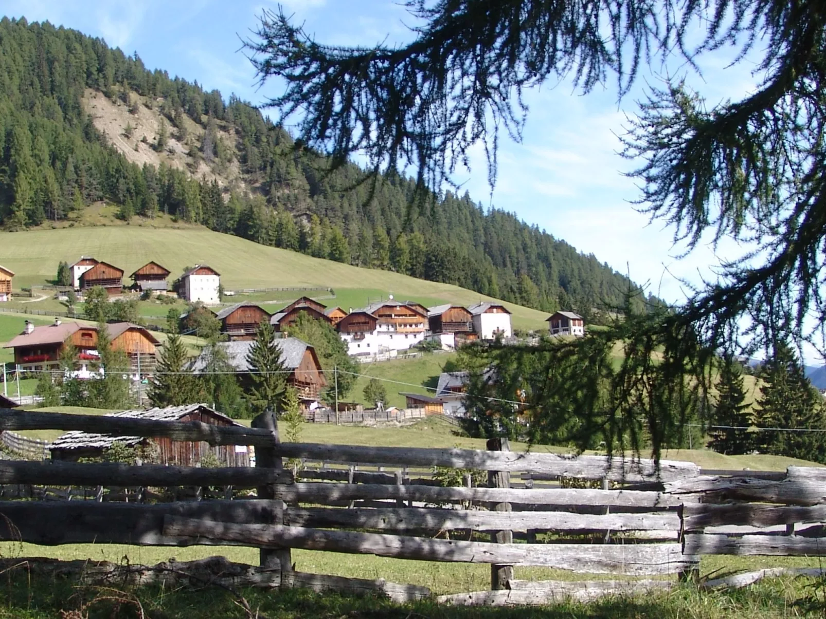 Wohnung "Ciasa Linda App. 1"-Buiten