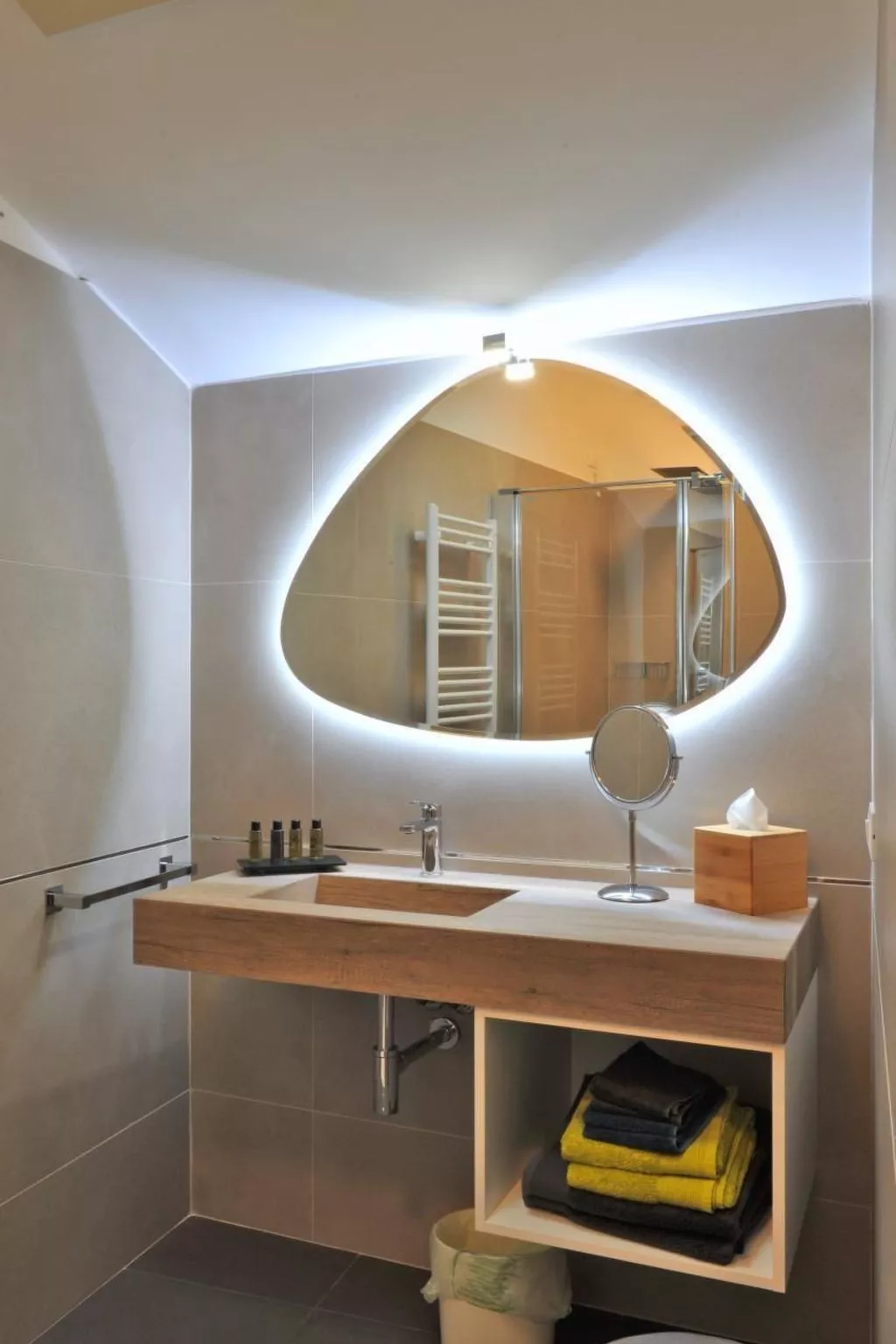 Große Wohnung in Limone Sul Garda mit Terrasse und Garten und Nah am Strand-Image-tags.info