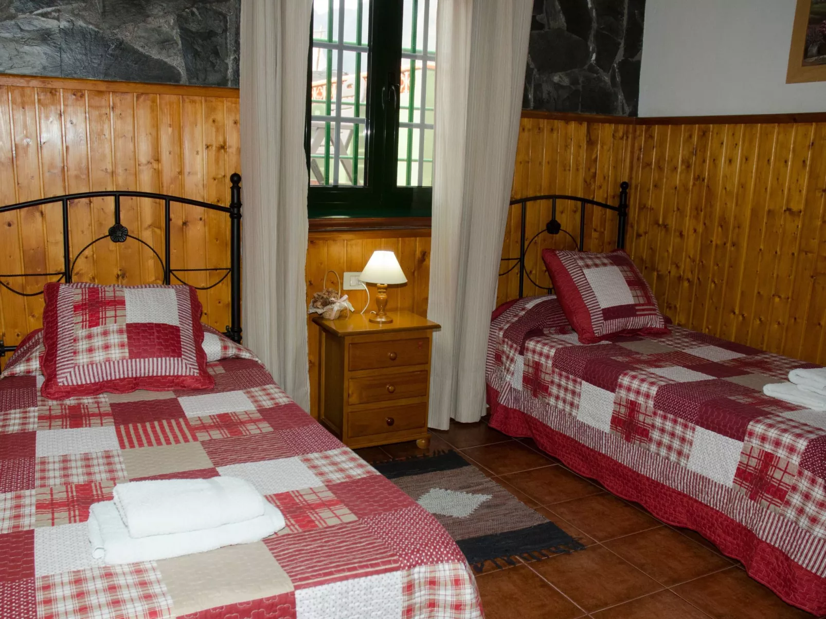 Ländliches Haus mit herrlichem Blick auf das Meer und das Tal.-Binnen