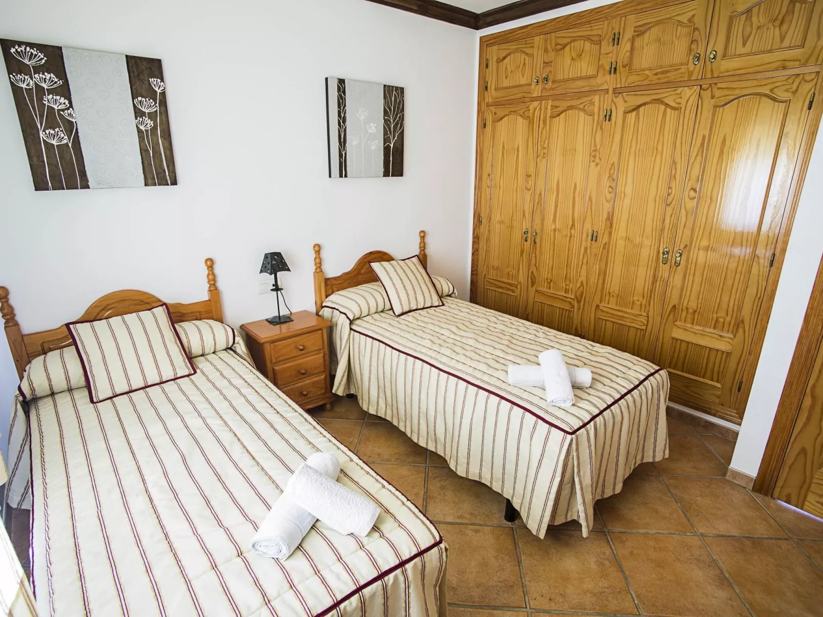 "Villa el Cano" mit Schwimmbad-Binnen