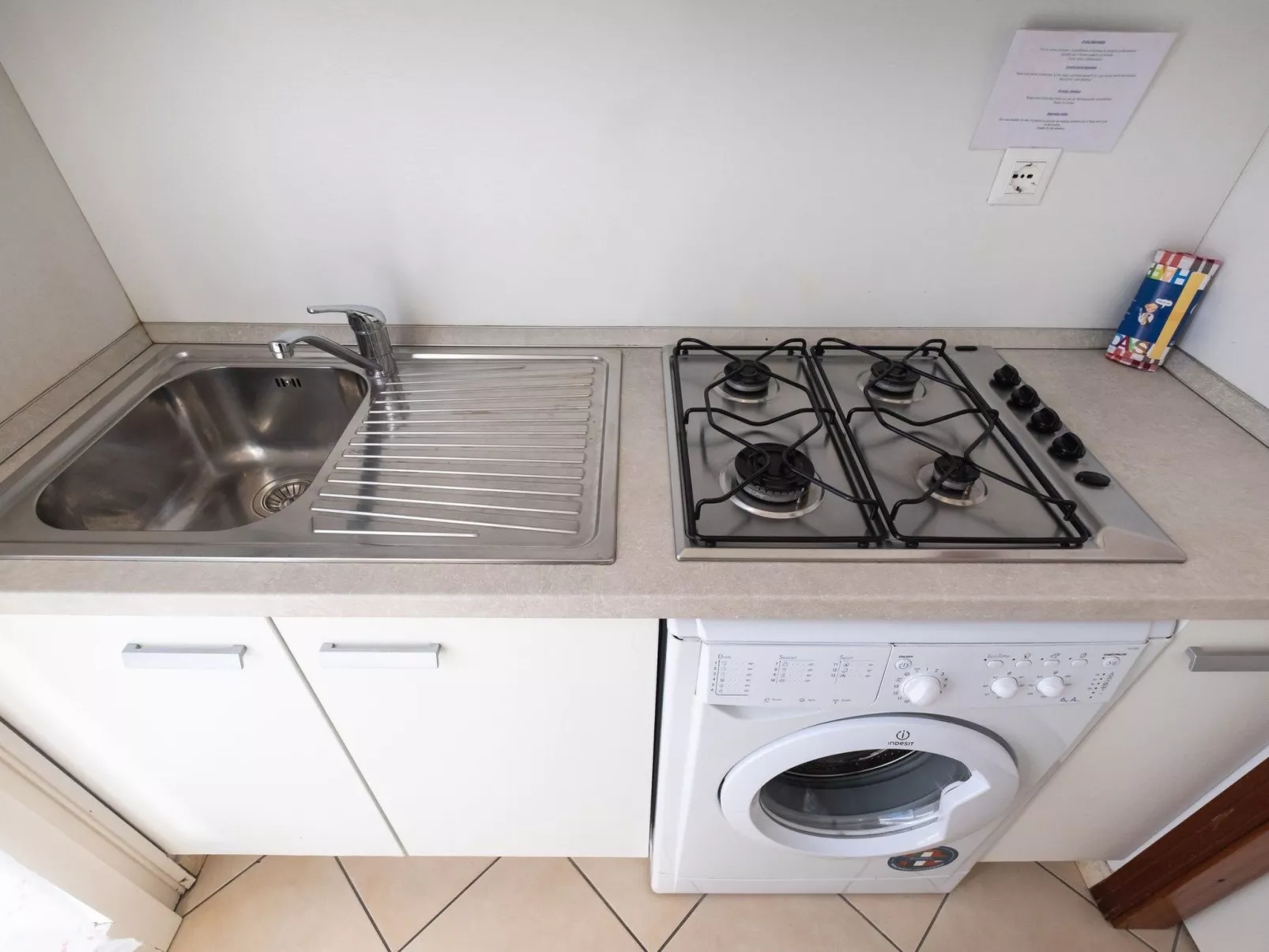 VILLA AZZURRA 1°-Binnen