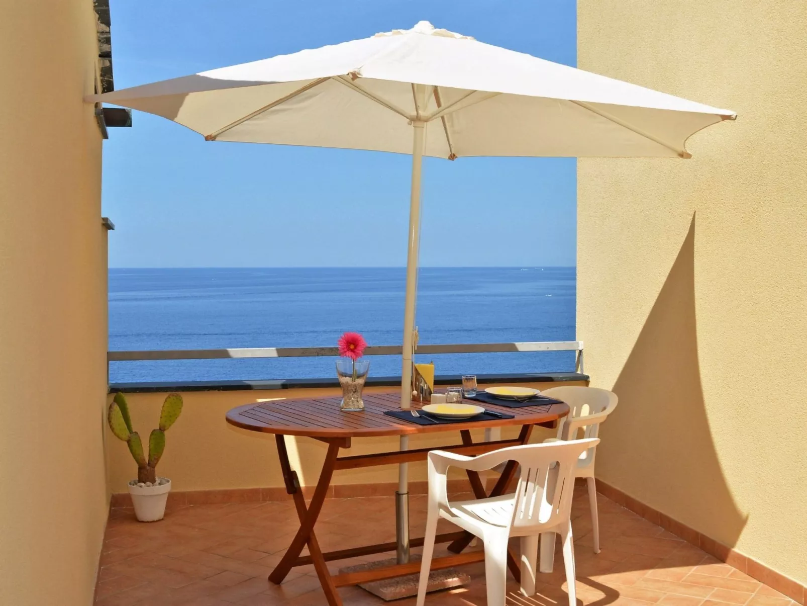 Wohnung in Moneglia mit Terrasse und Grill-Buiten