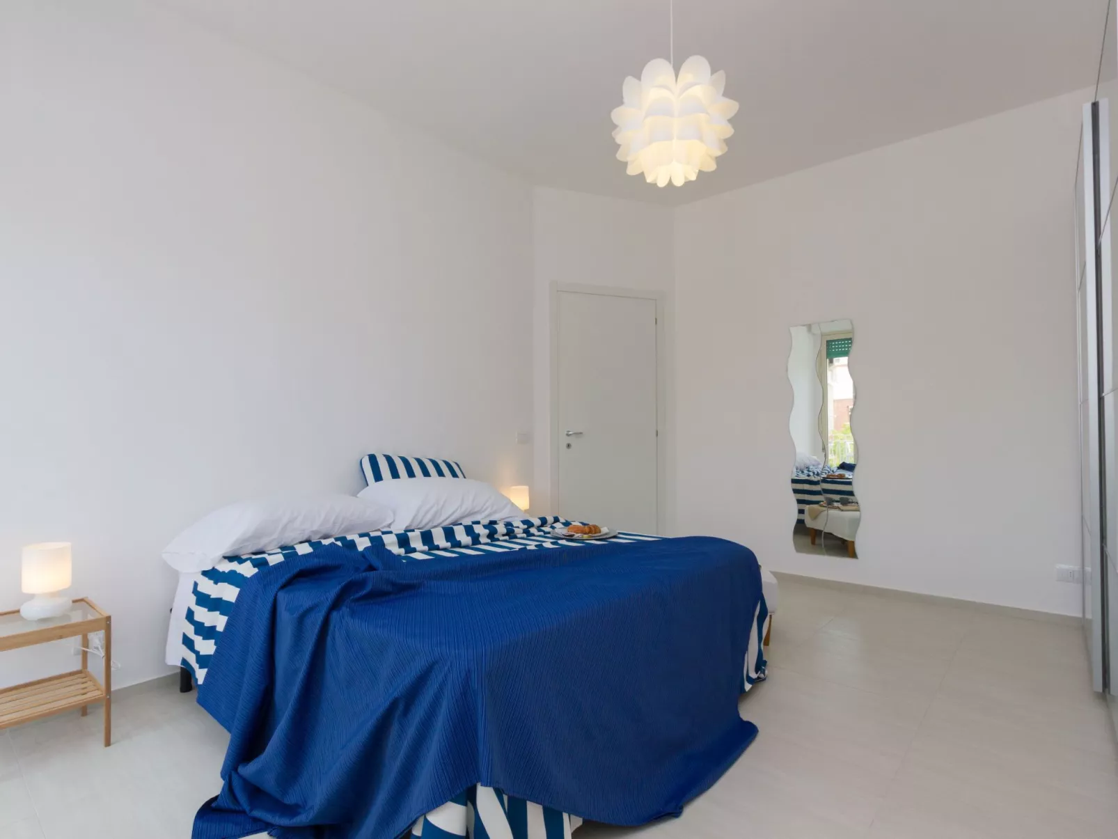 Talete, im Zentrum 40 m vom Strand entfernt-Image-tags.info