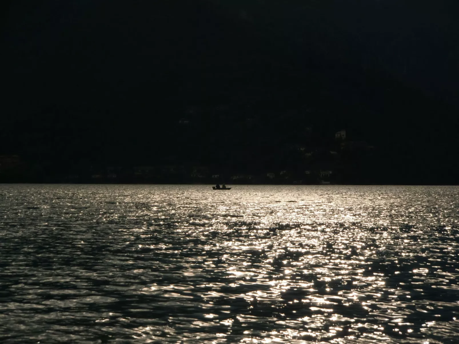 Erdgeschosswohnung mit Seeblick-Buiten