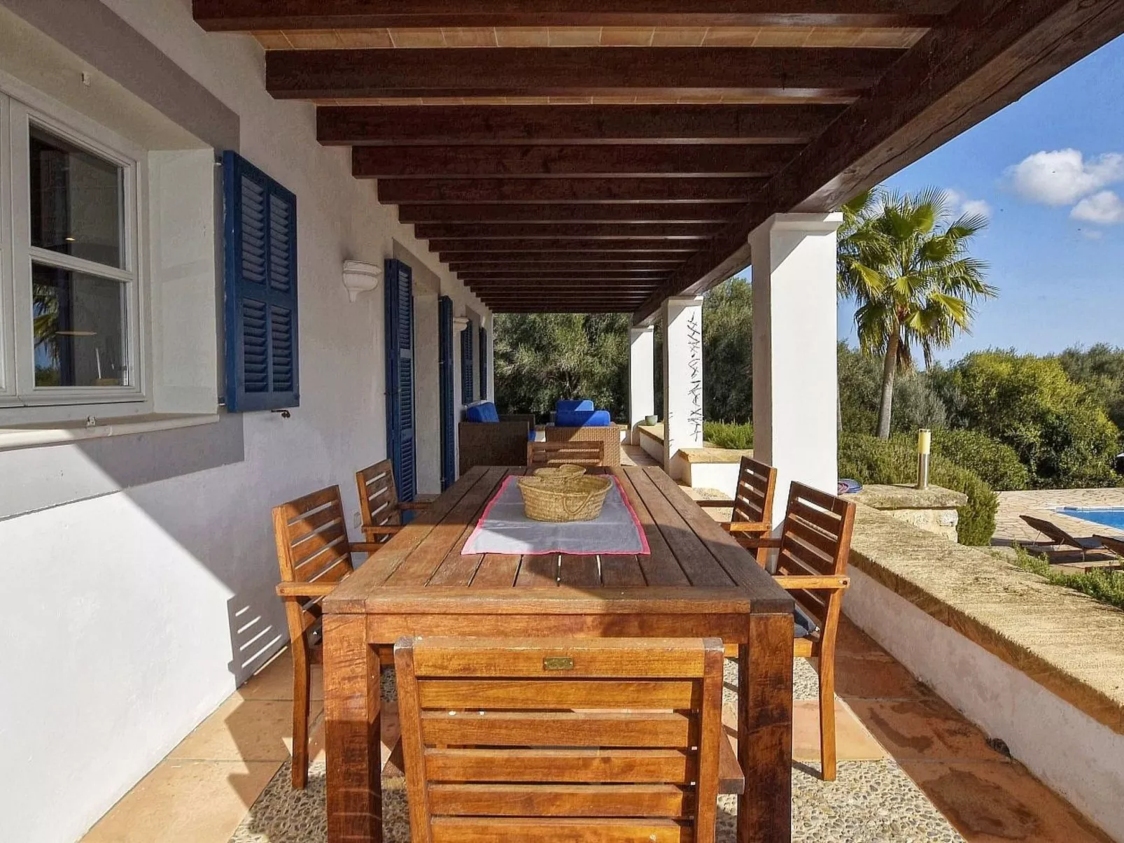 Ibizenkisches Haus mit Pool und Beachvolley-Blick-Image-tags.info