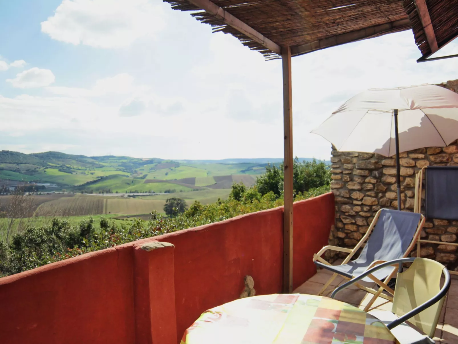 Landgut "Jacaranda" mit Terrasse-Buiten