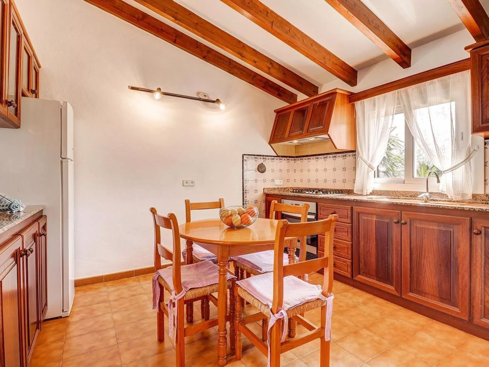 "Joan" mit privatem Pool-Image-tags.info