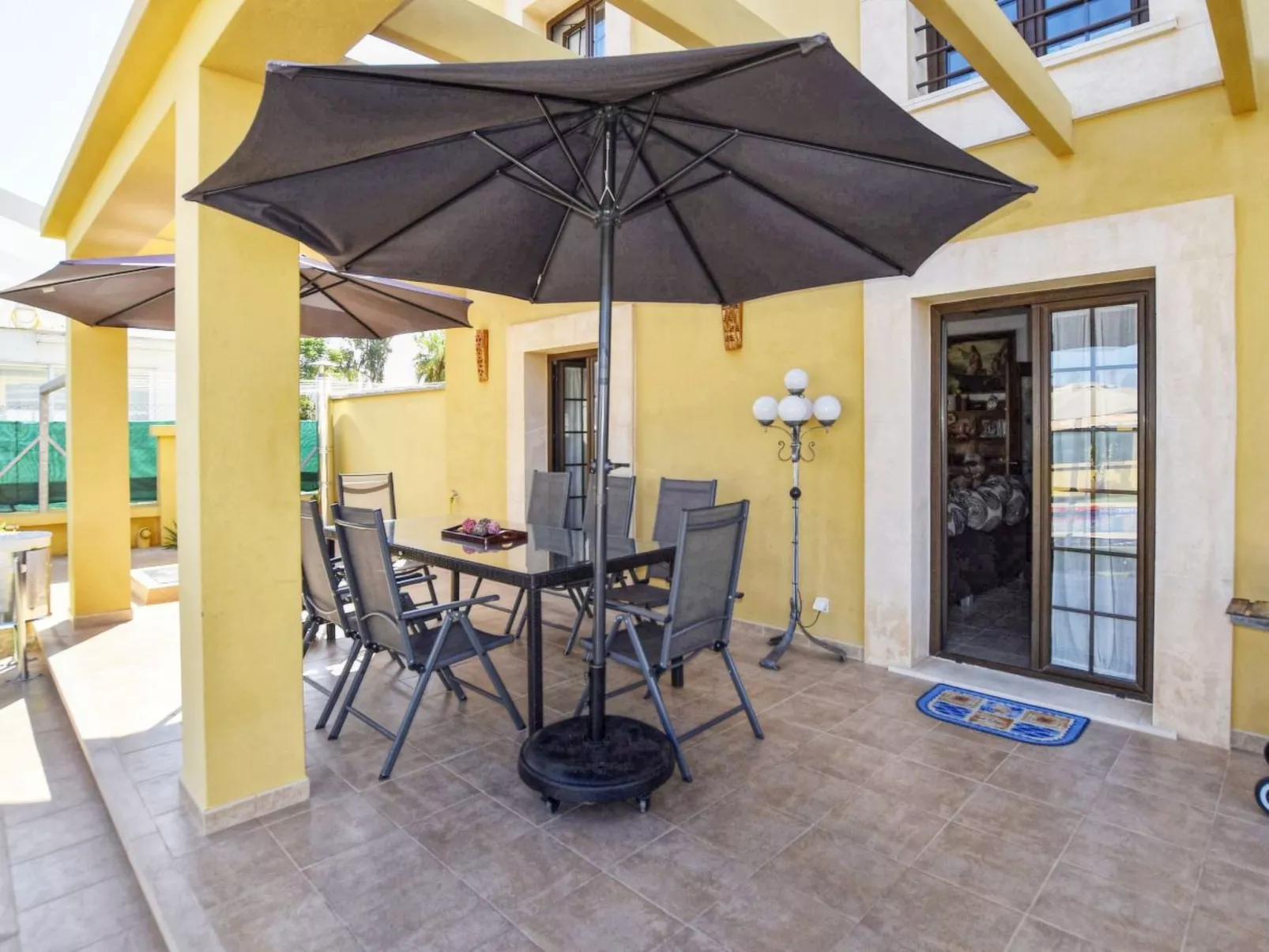 Schöne Villa mit Pool in der Nähe des Strandes-Buiten