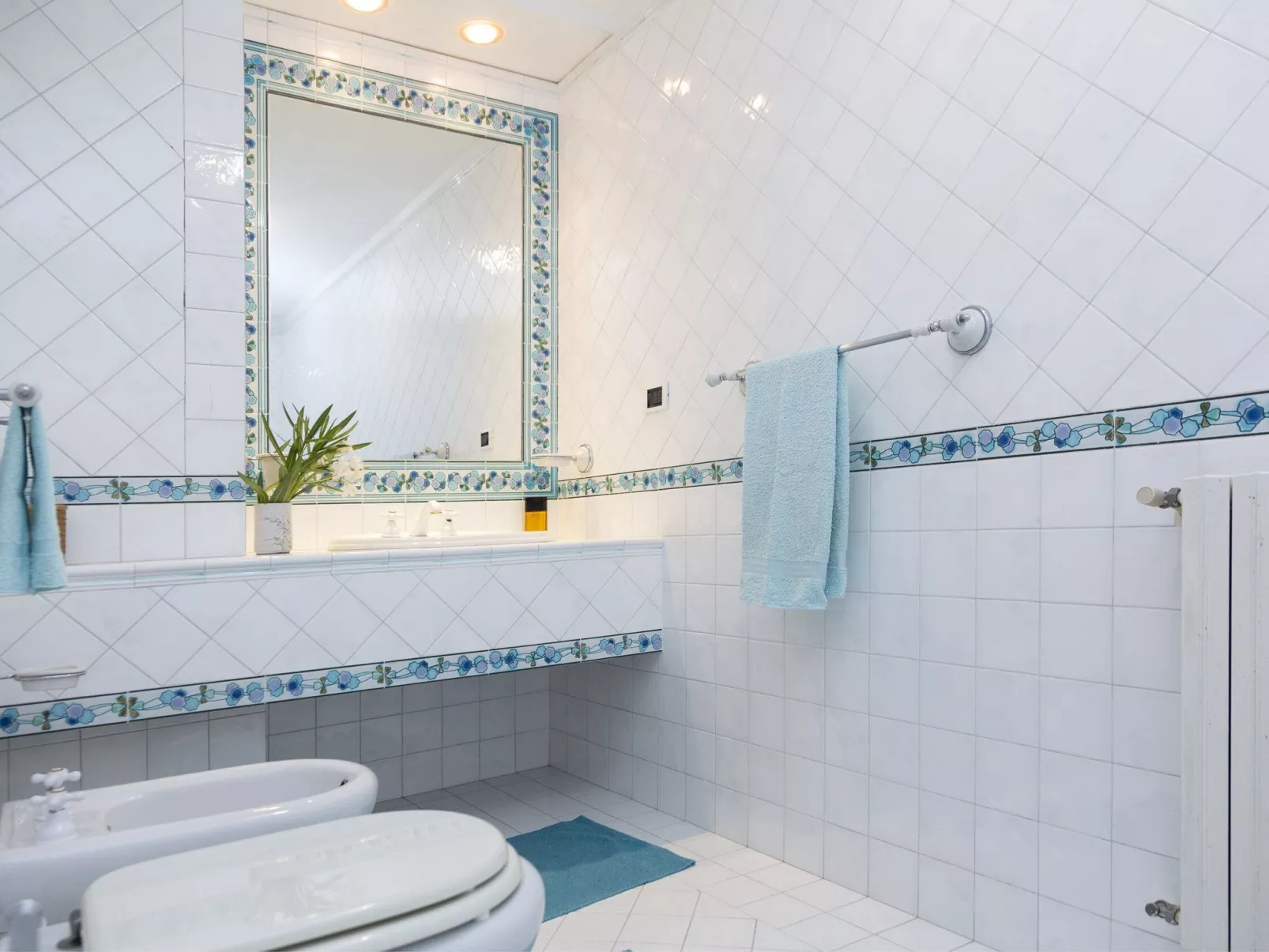 Für 10 Personen in Cefalù, Sizilien (Nordküste von Sizilien)-Image-tags.info