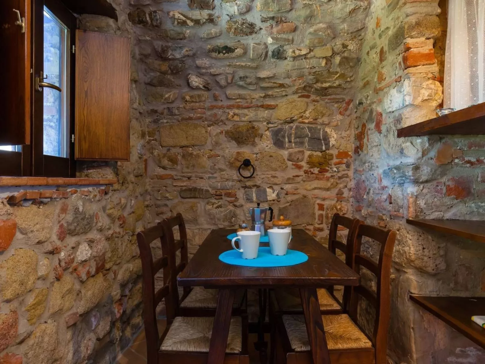 Il Pozzo - Zwei-Zimmer-Wohnung - 1 Schlafzimmer - 1 Badezimmer - Wohnküche - in-Binnen