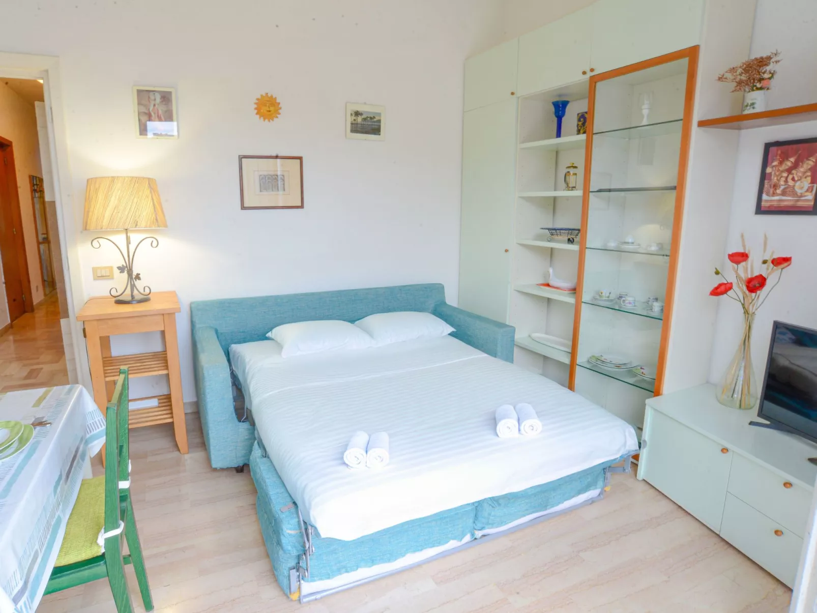 La Bella Vita Marina Beach by Holiday World-Binnen