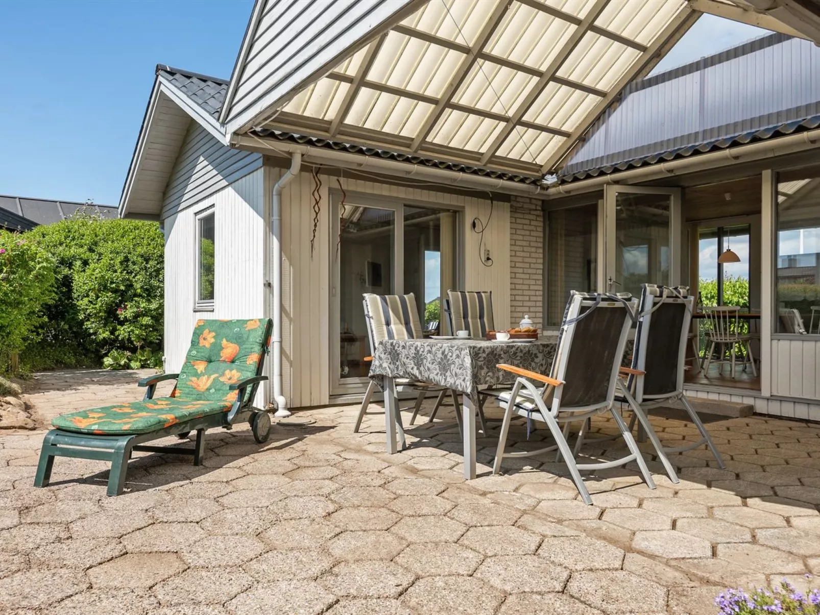 "Rise" - 250m from the sea-Buiten