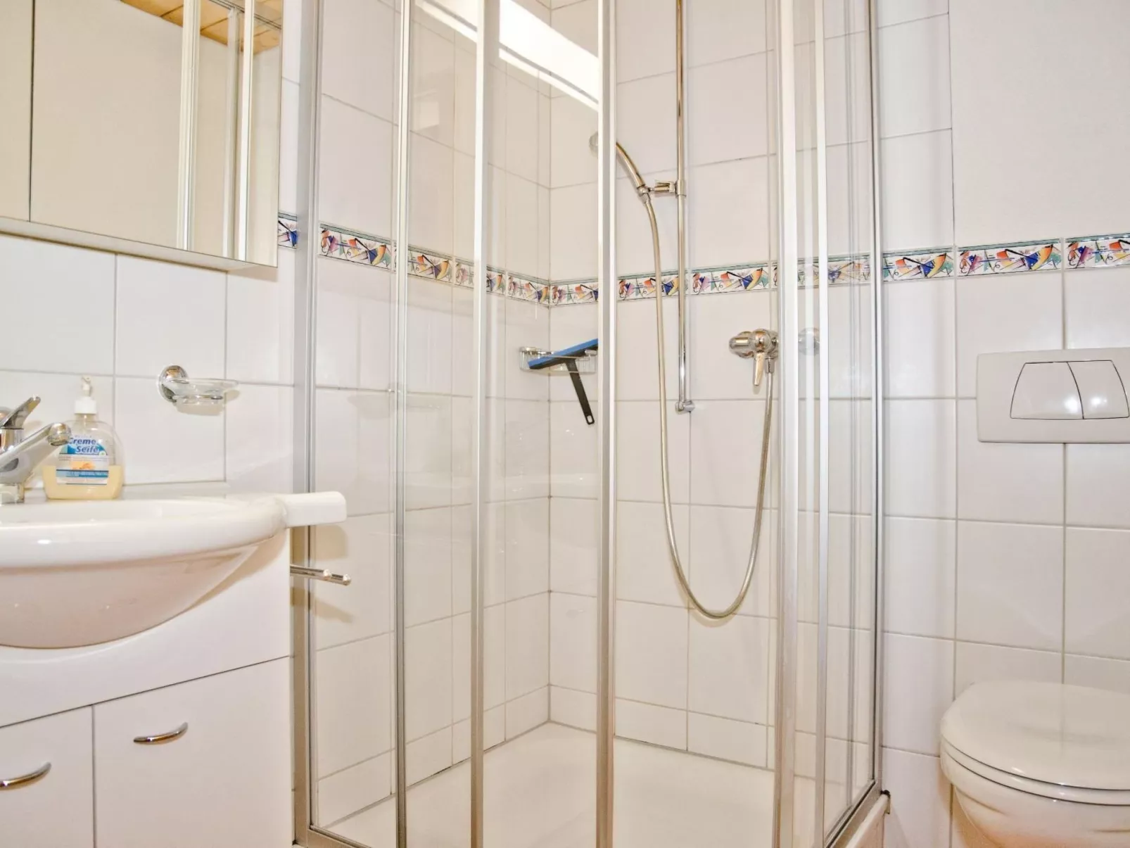 Apartment Kiwi links-Binnen