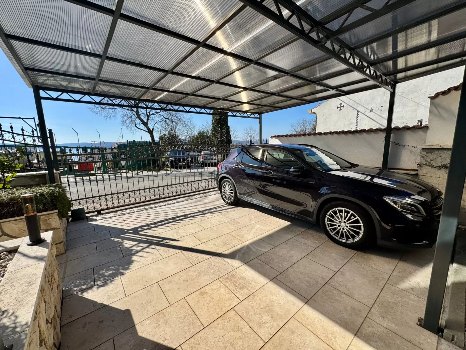 Apartment Toma 2-Image-tags.info