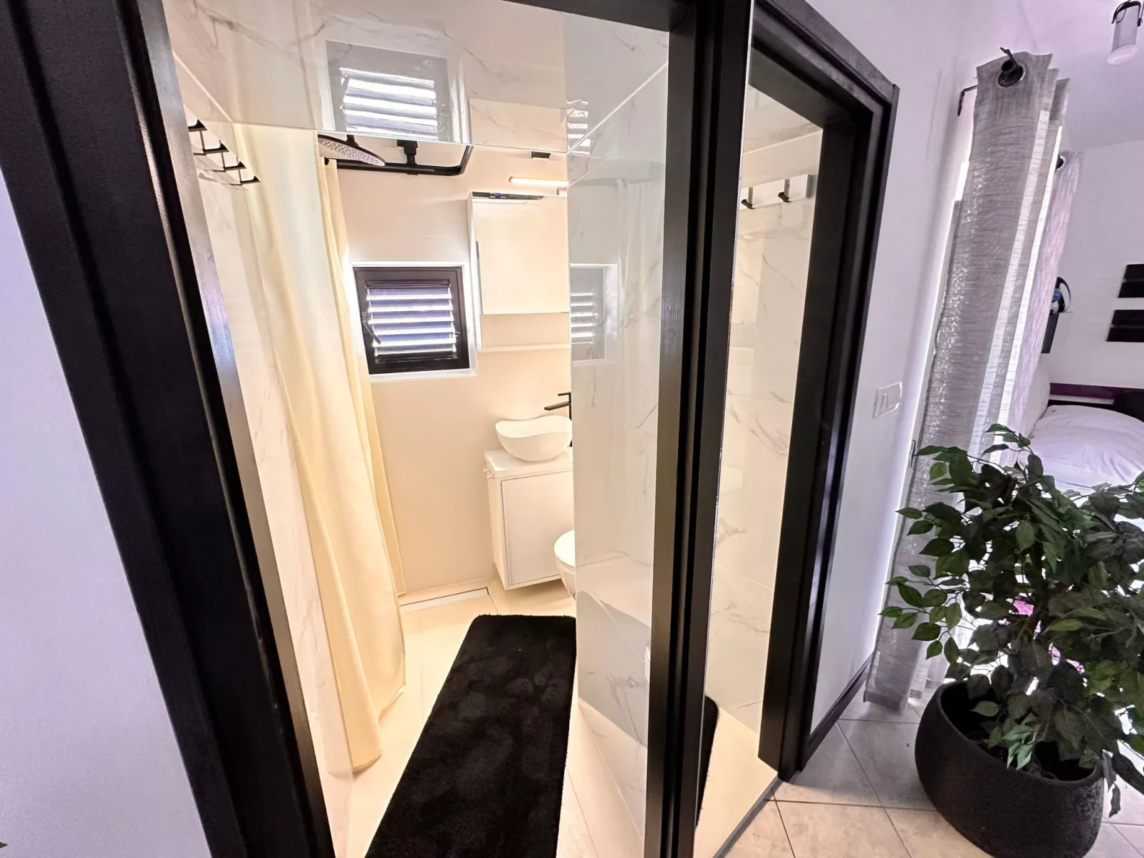 Baska Fiorino Wohnung-Binnen