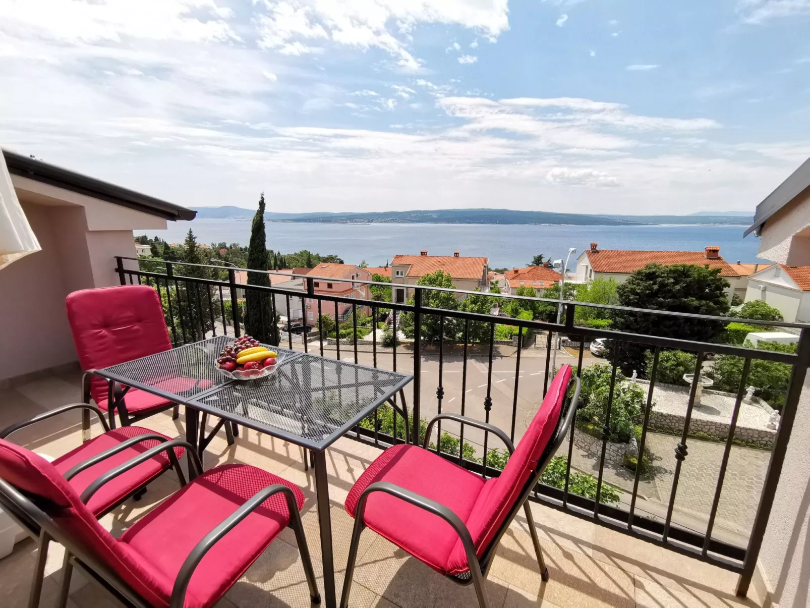 Wohnung in Crikvenica mit Terrasse und Meerblick-Buiten
