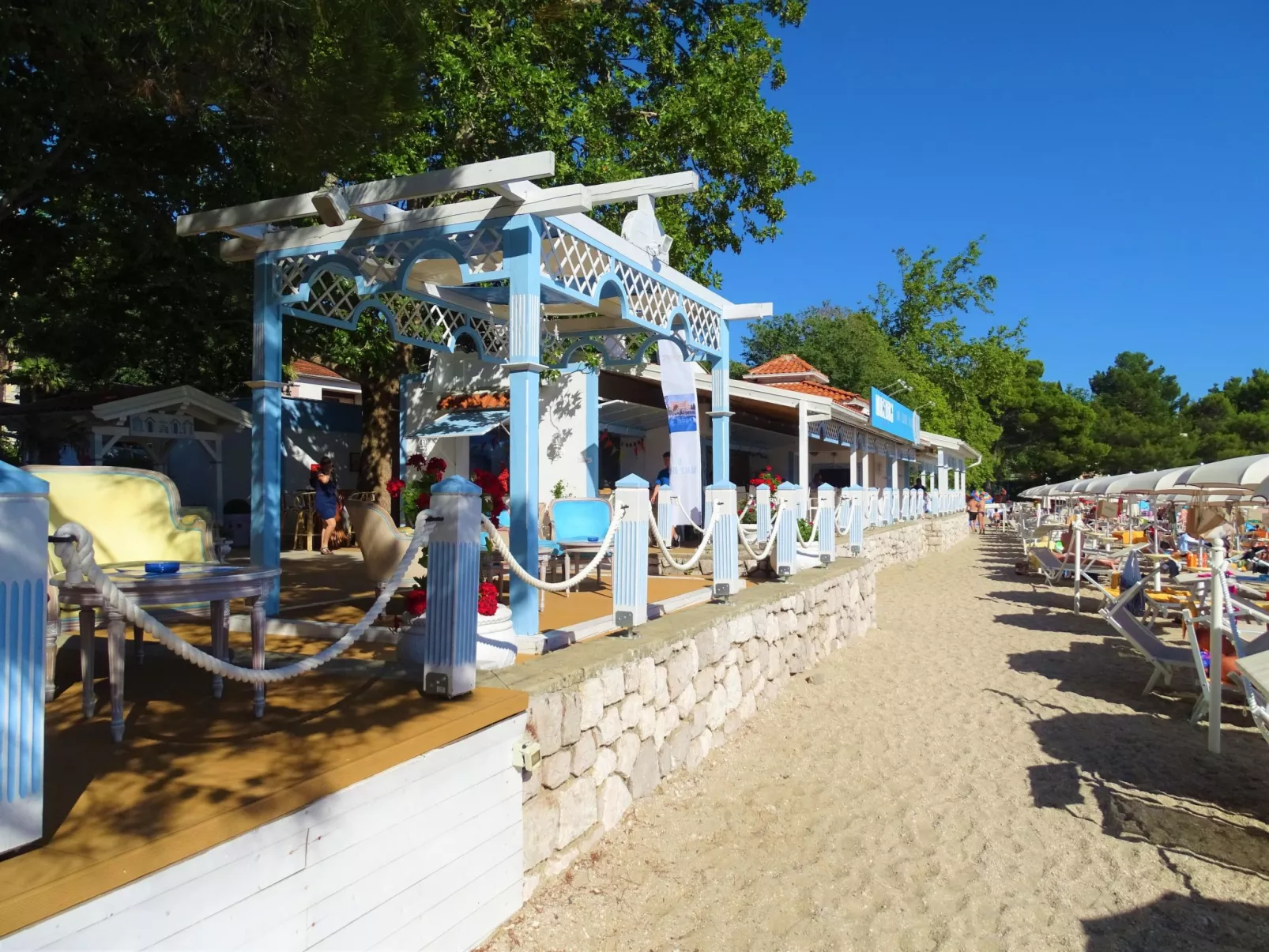 Wohnung mit Balkon und Meerblick-Buiten