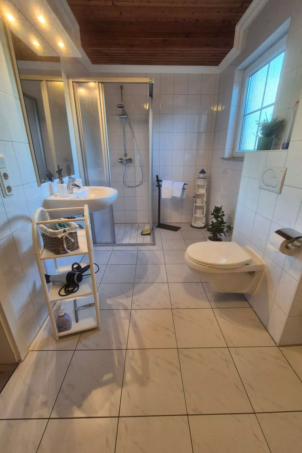 Mit Wintergarten und Garten am Deich-Binnen