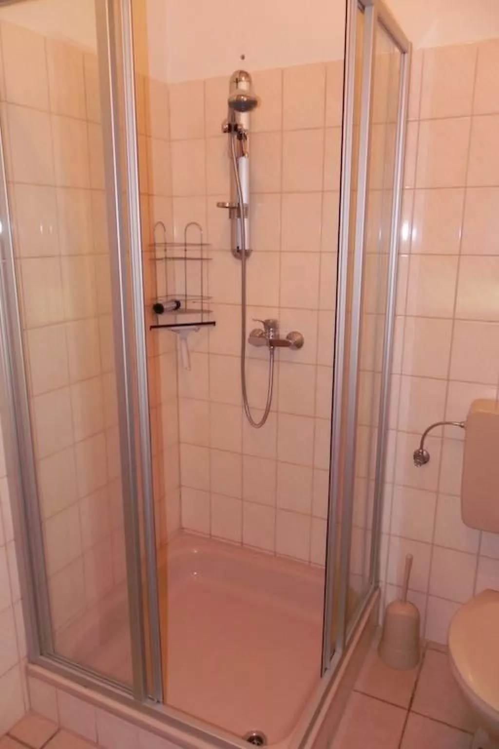 J10 Eingefriedetes Ferienhaus in Eckwarderhörne - Binnen