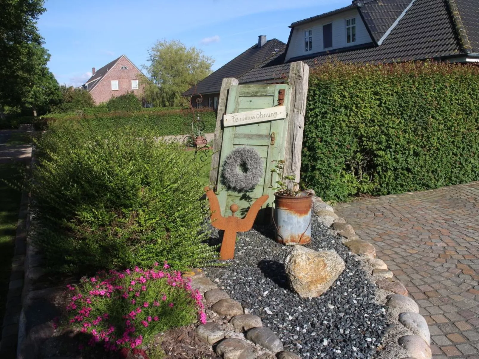 Appartement mit eigenem Garten und Terrasse-Buiten