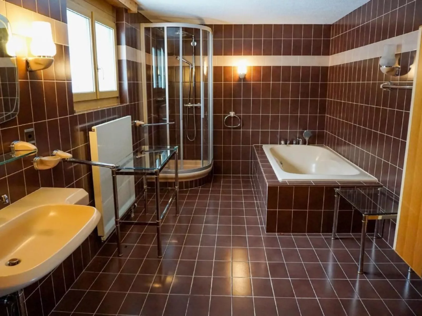 Casa Bambi 6.5 Zimmer-Binnen