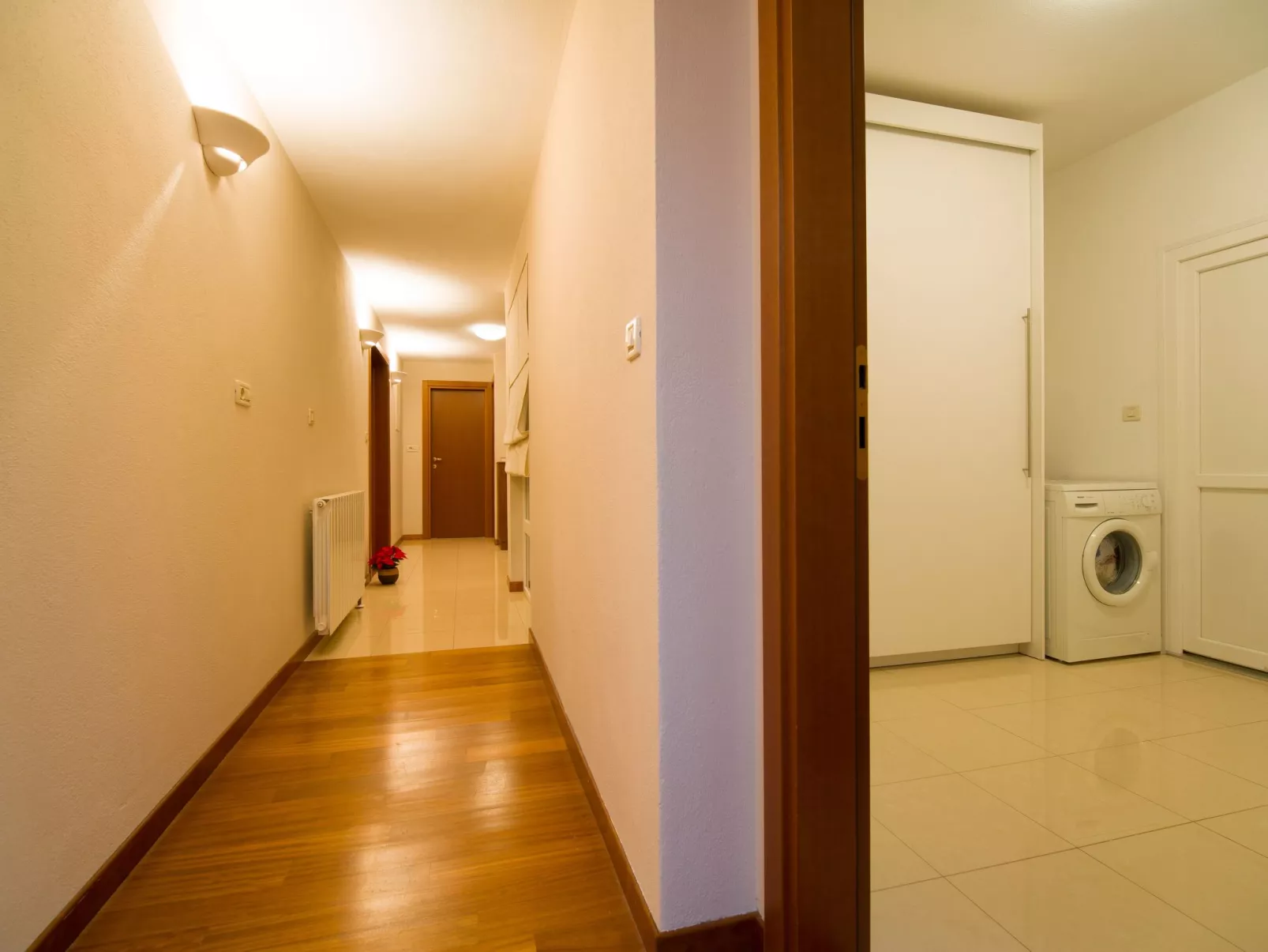 Ferienvilla mit Garten, Grill und Terrasse-Binnen