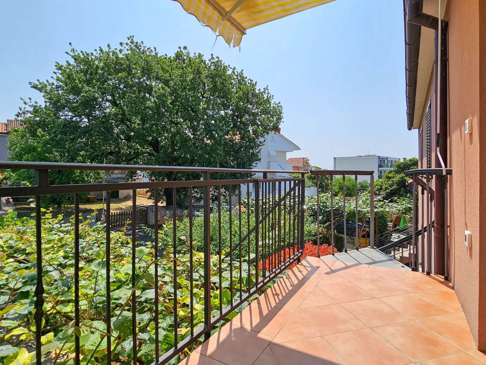 Appartement mit Balkon für 2 Personen-Buiten