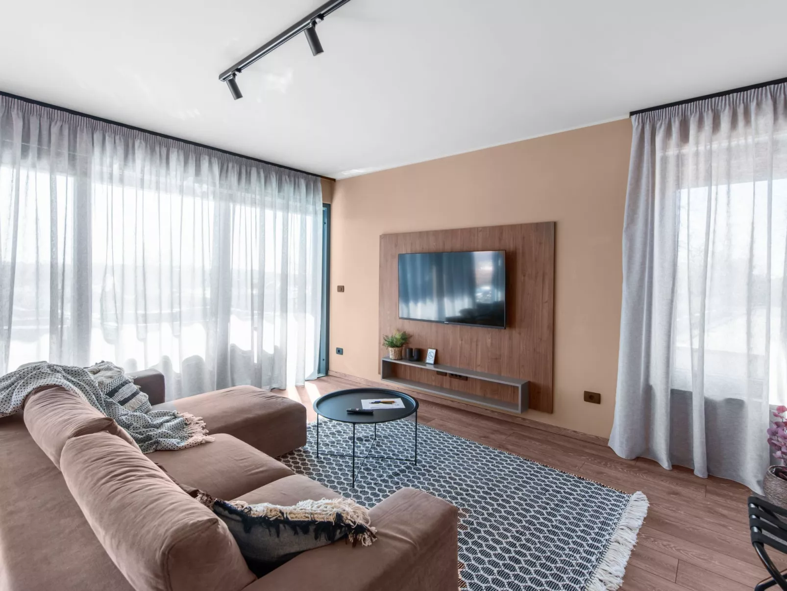 Villa Querchus Penthouse 8 partment mit Jacuzzi-Binnen