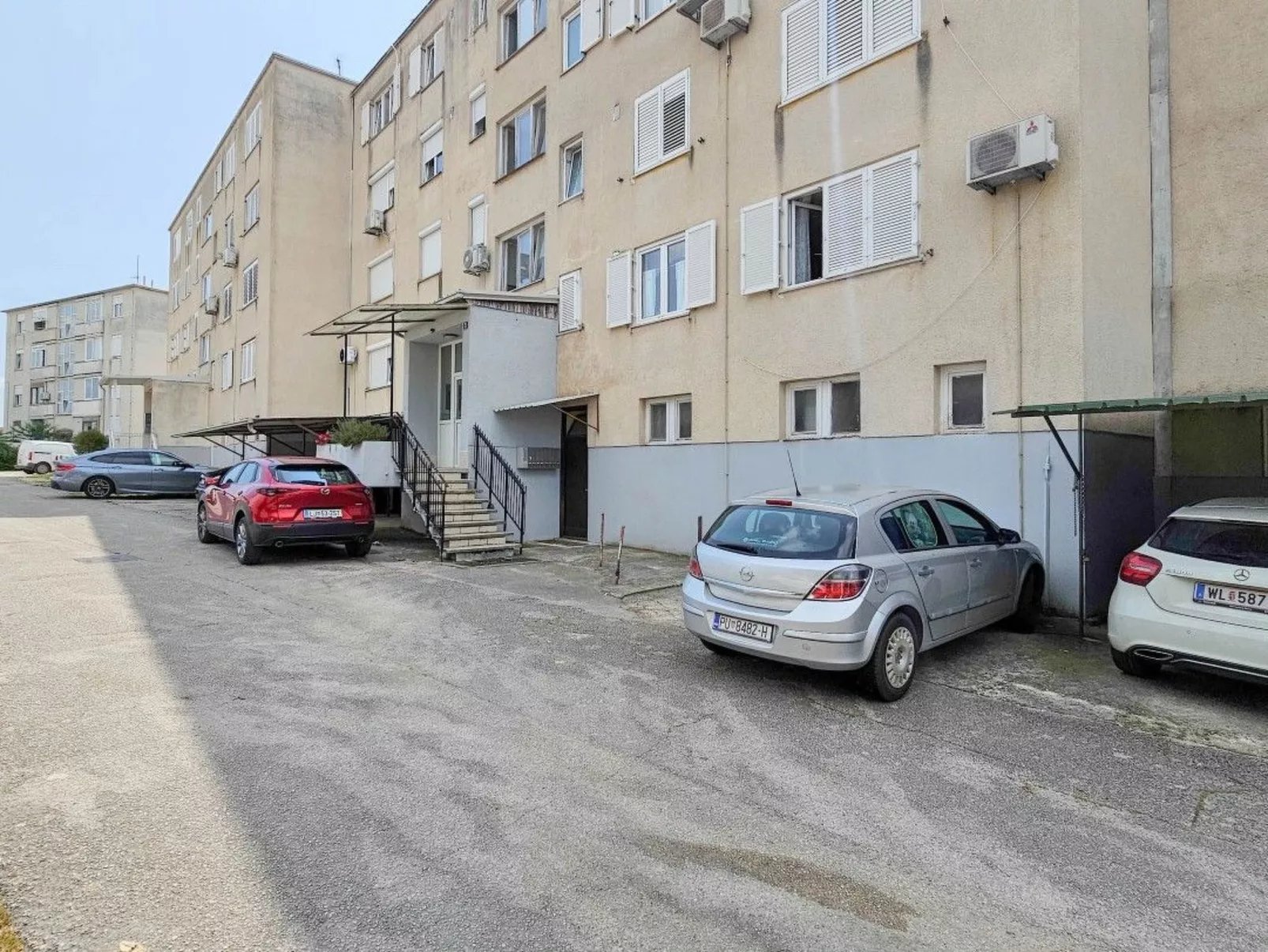 Wohnung im Zentrum mit einem Balkon-Buiten