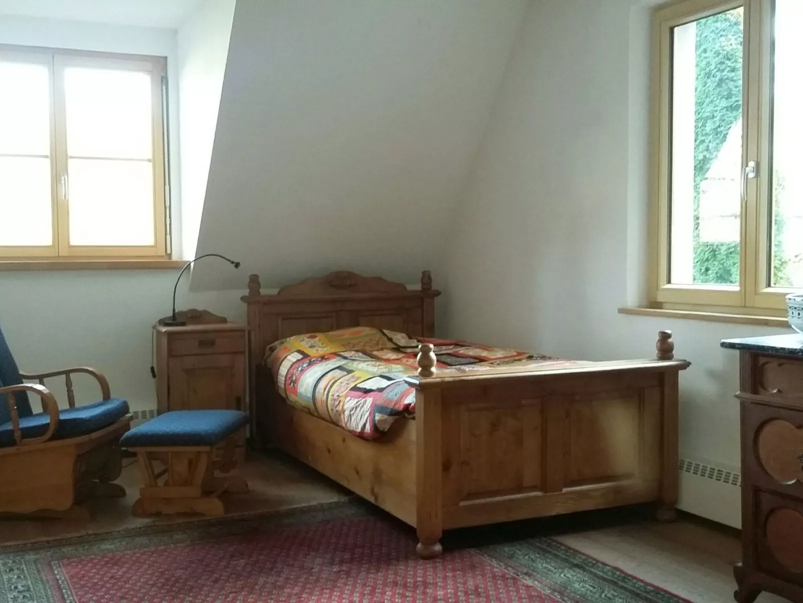 Haus mit  freier Fahrradnutzung und kleinem Boot-Image-tags.info