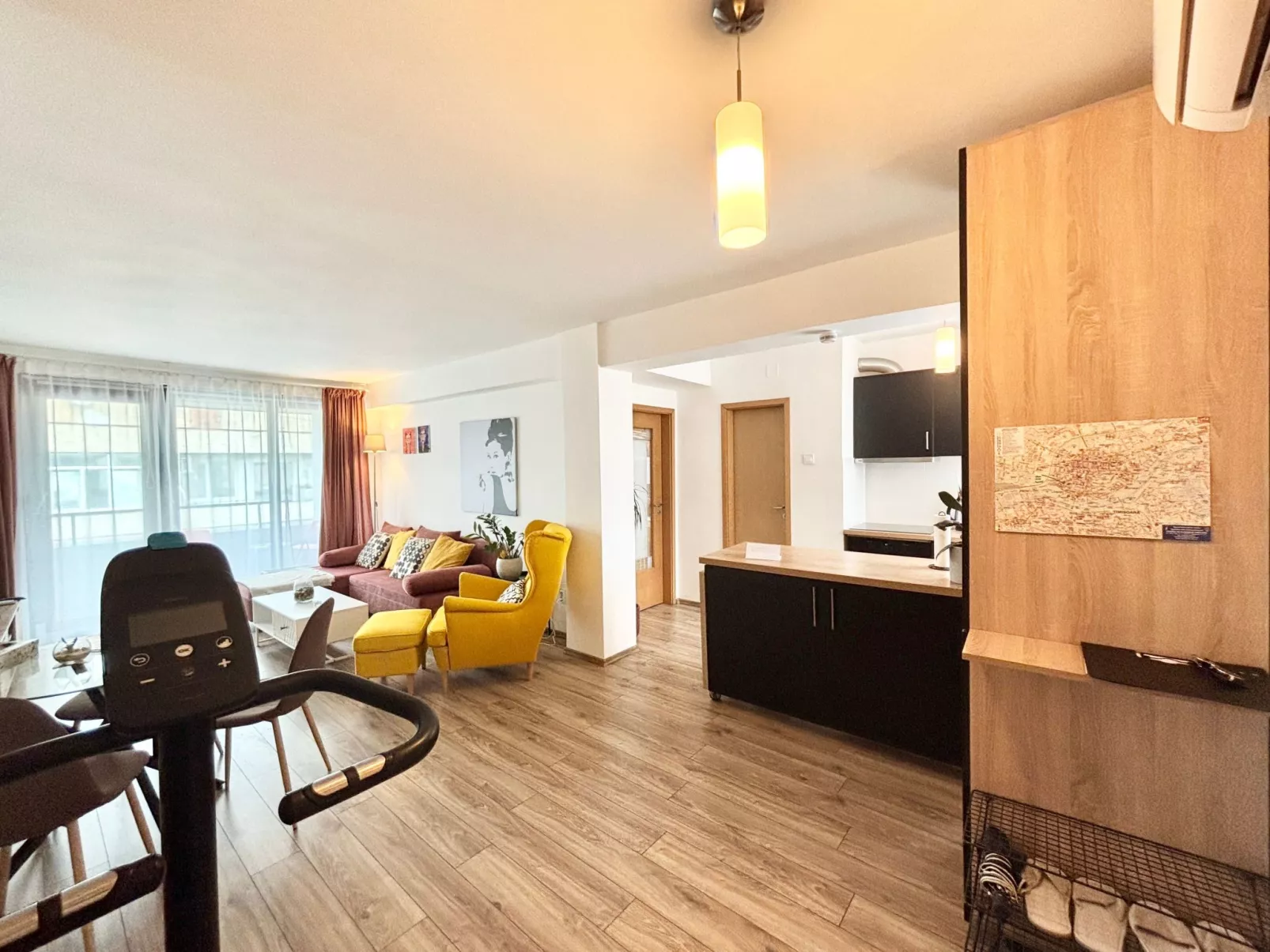 Opera Sunrise zentrale moderne Balkonwohnung-Binnen