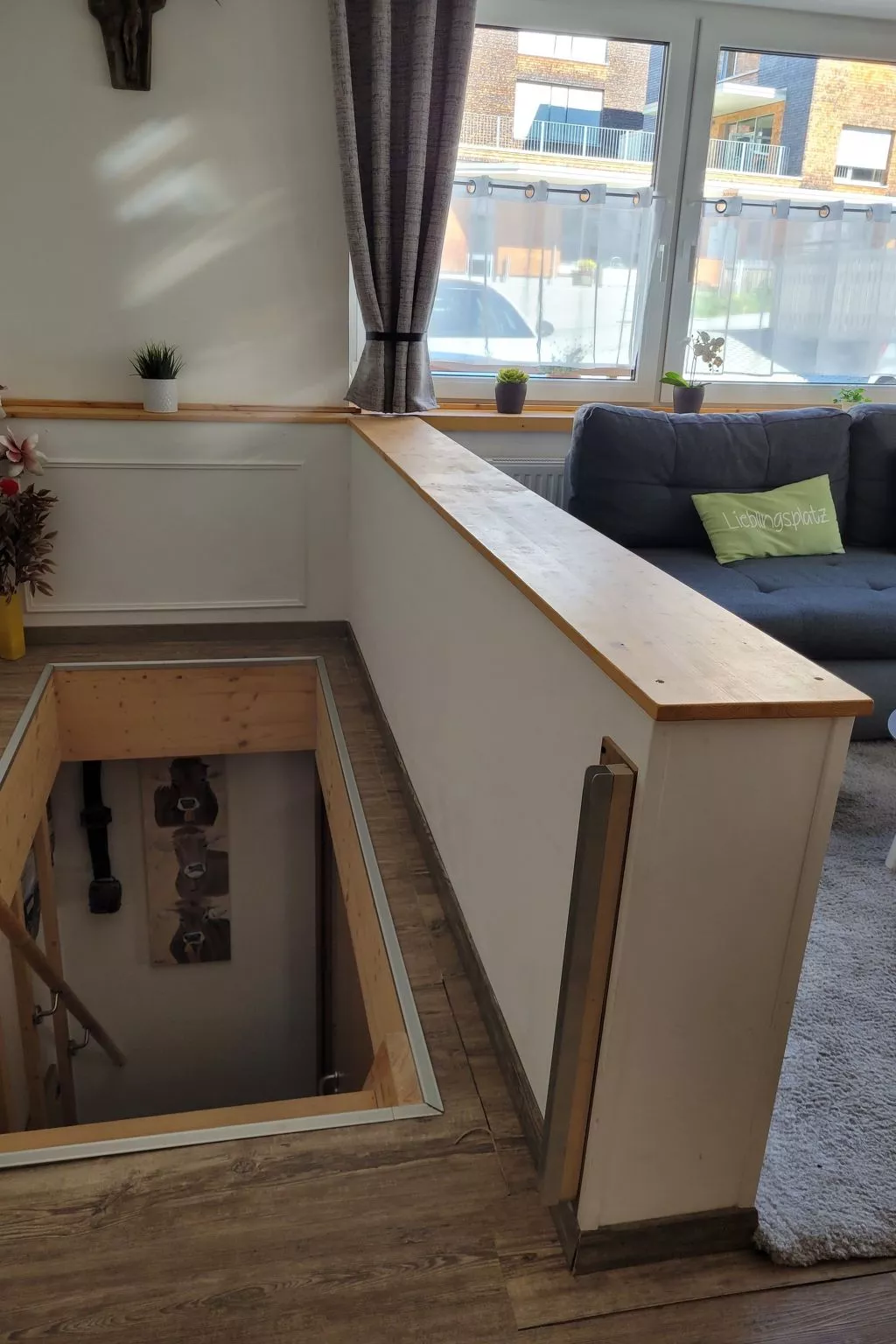 Bergwiese mit Balkon-Binnen