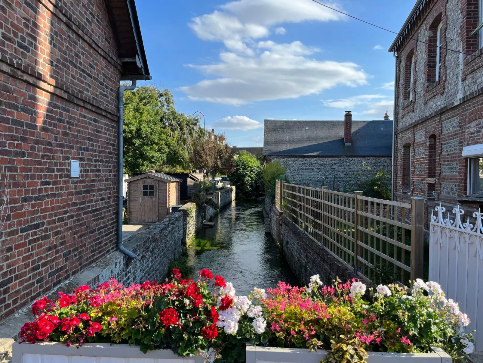 L Atelier Veulais-Buiten