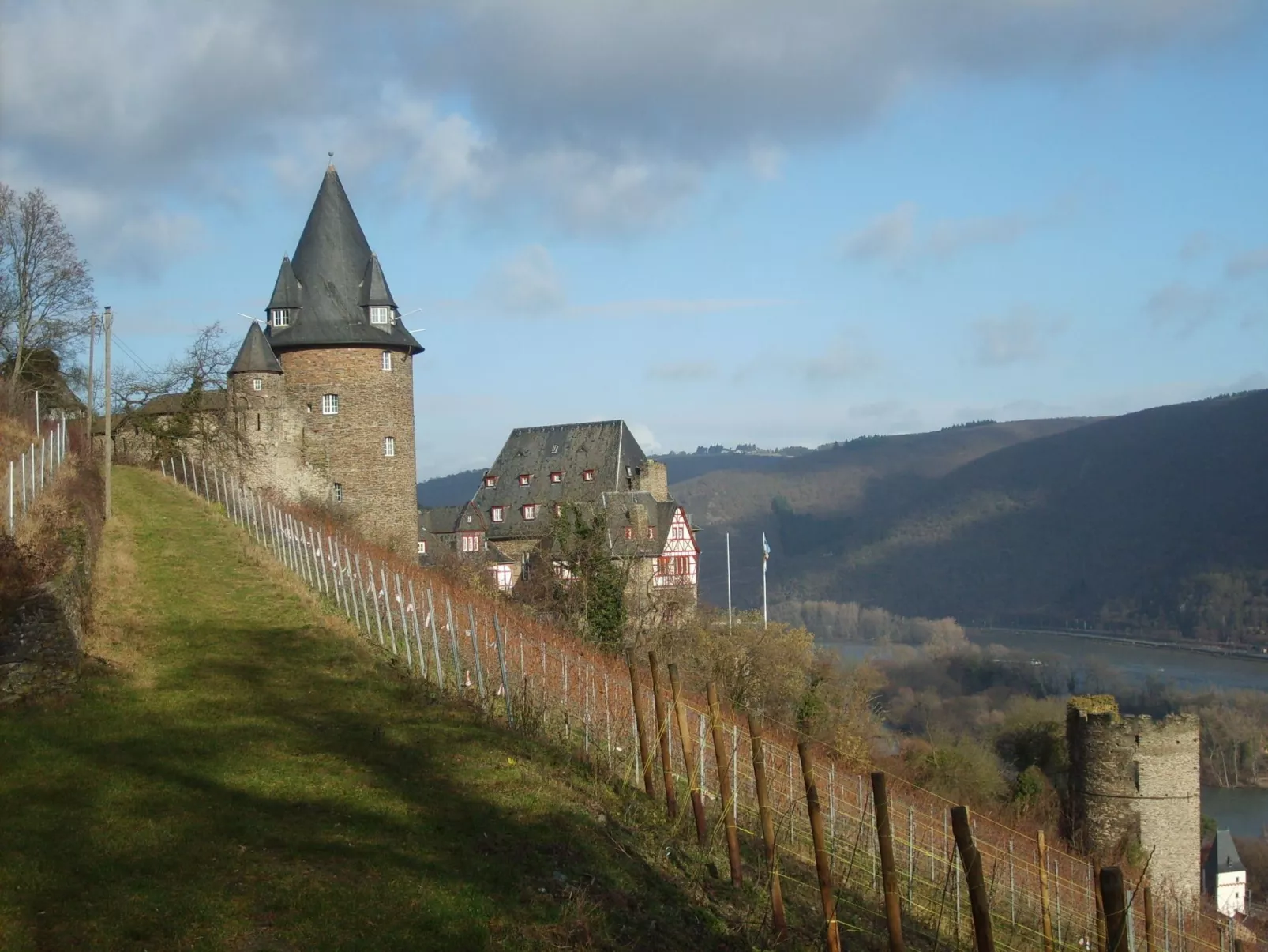 Appartement in Medenscheid mit Garten und Terrasse-Buiten