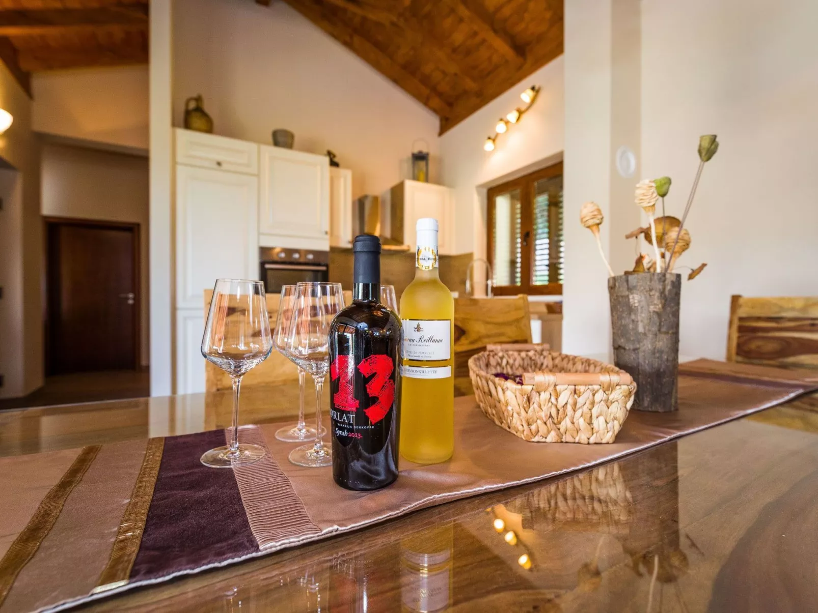 Ferienvilla Roko mit beheiztem Pool-Binnen