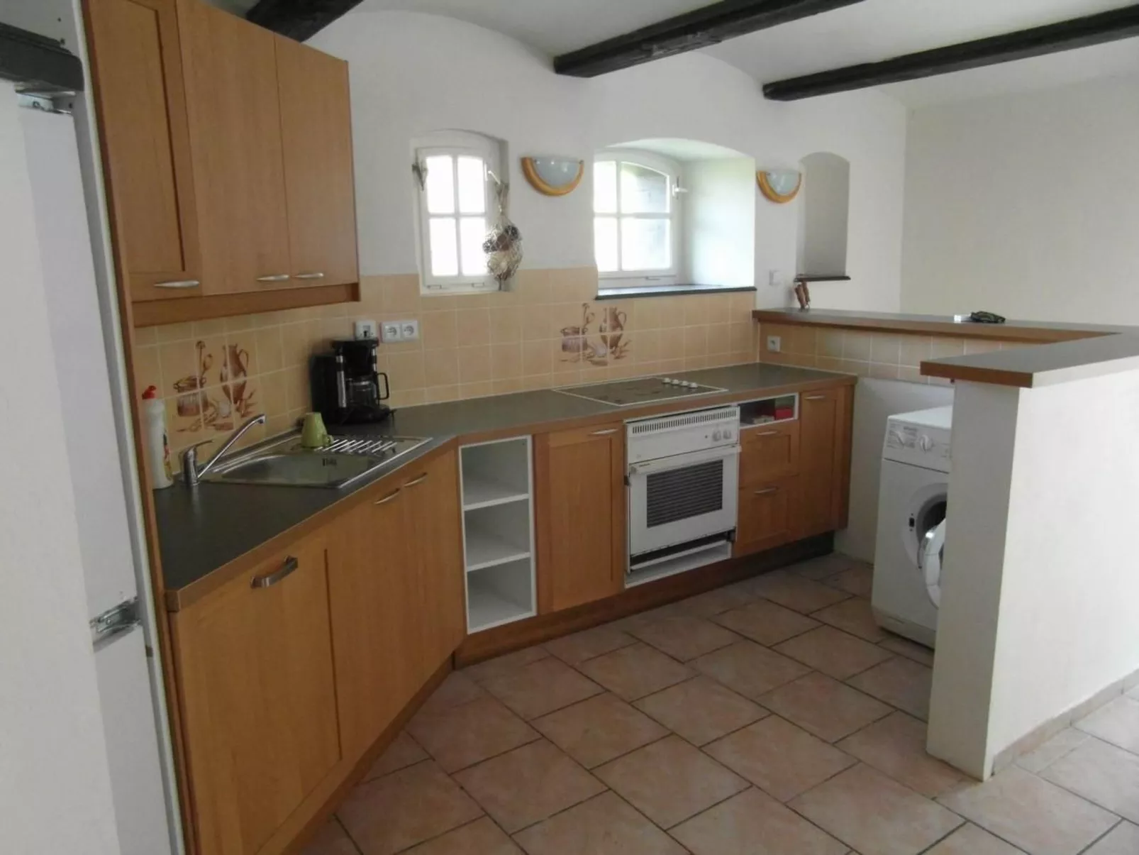 Traditionelles Haus, umgeben von Wäldern in Ralsko-Image-tags.info