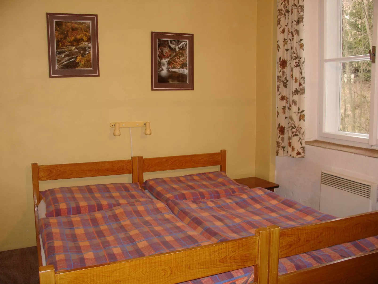 Charmantes, traditionelles Holzhaus-Binnen