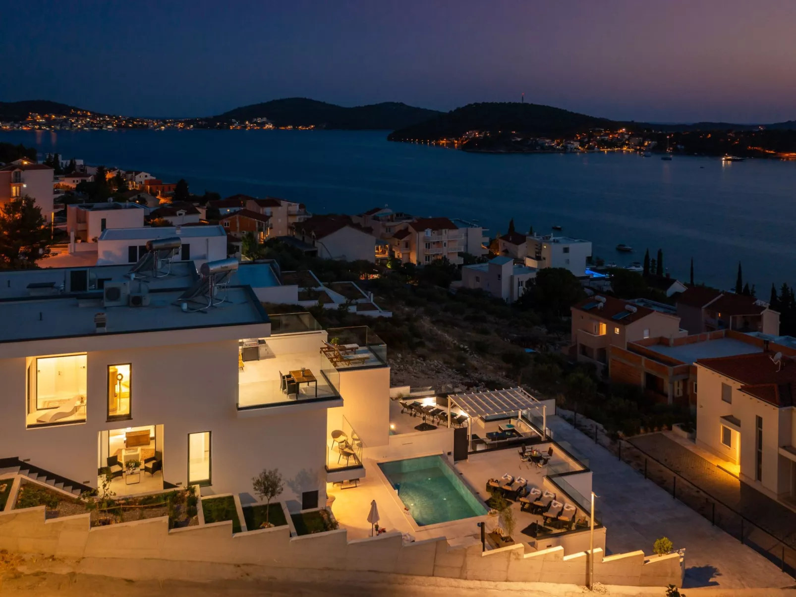 In Dvornica mit Privatem Pool-Buiten