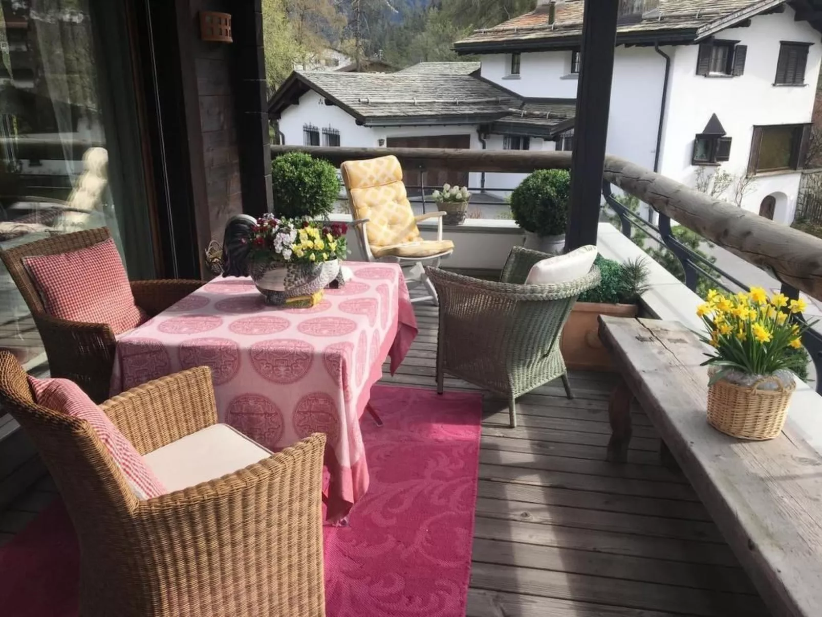 Hus Tschuetta-Buiten