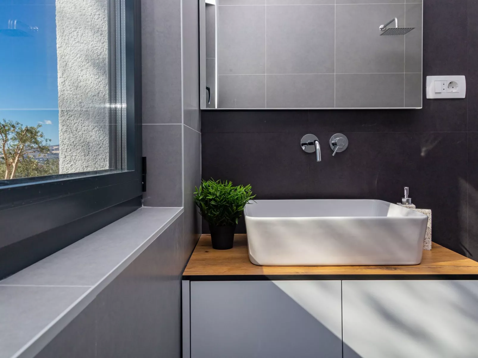 Haus für 9 Personen und 1 Kind in Kastel Luksic-Binnen