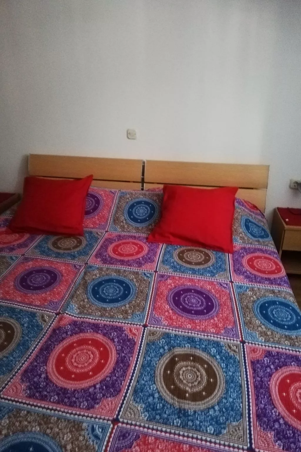 "Apartment Mate 4"-Binnen