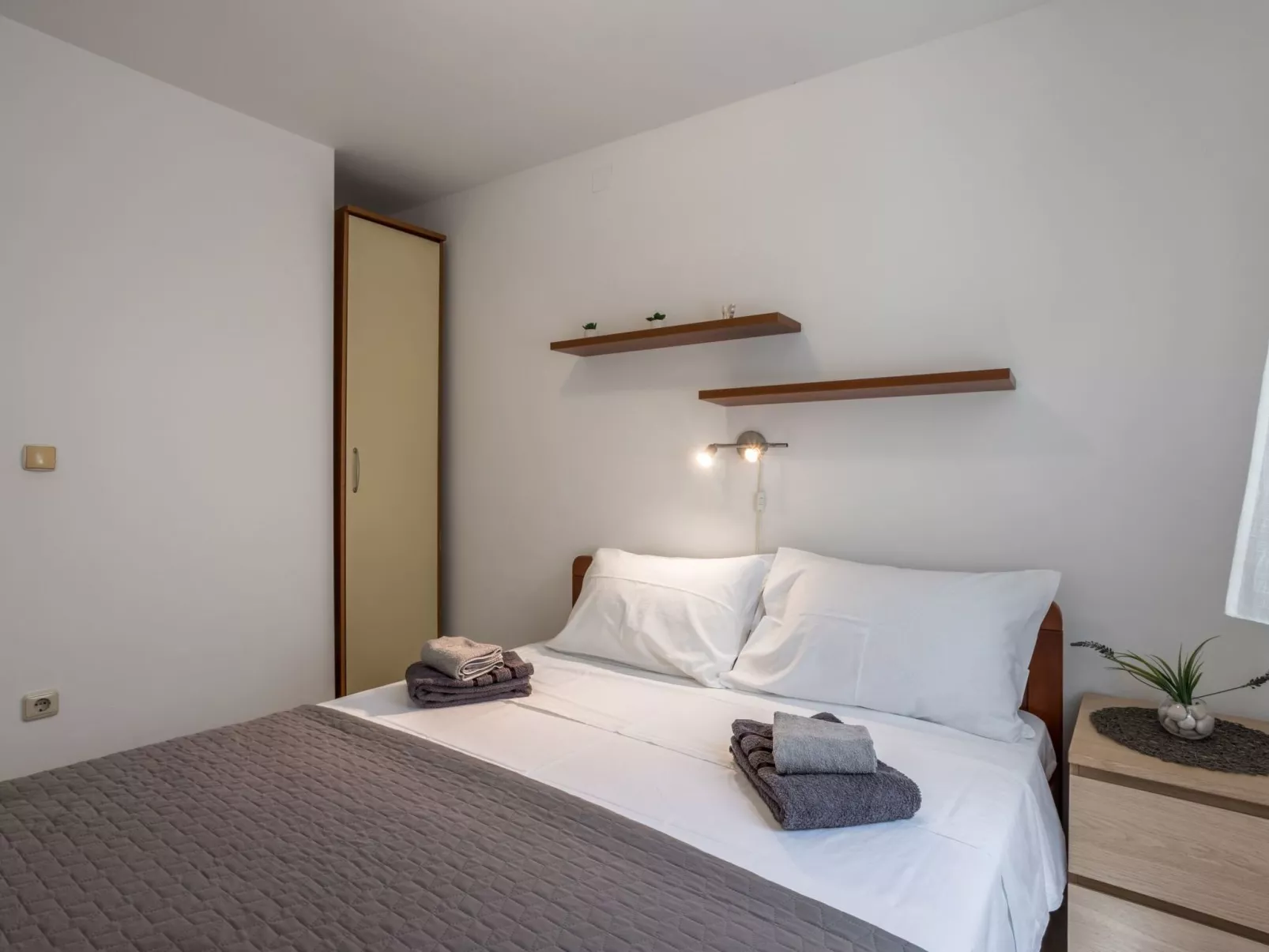 Komplex Oliva mit Pool und großem Garten-Binnen